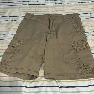 Fashion nova men’s shorts (NEVER WORN)
